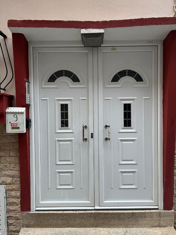 Two Bedroom Apartment In Historical Area Thessaloniki Exterior foto